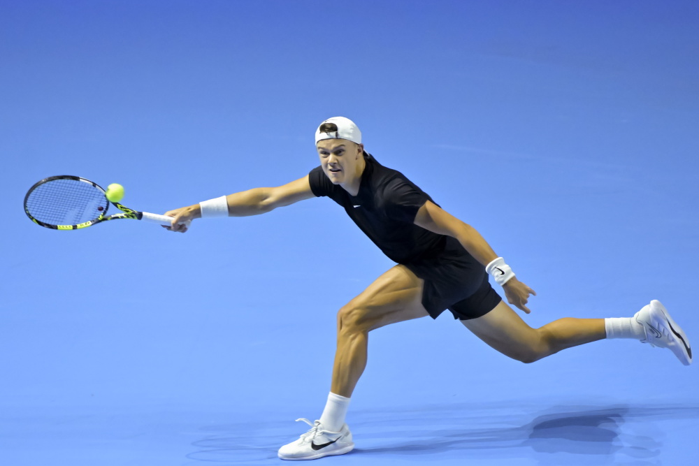 尤其在中场 尤其在中场