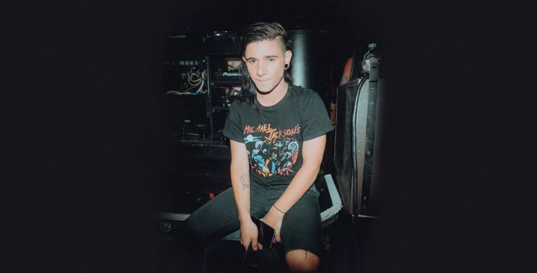 供一条清晰 供一条清晰